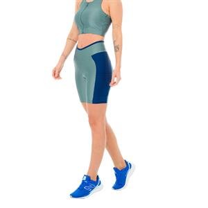 Bermuda Meia Coxa, com Bolsos e Cós Duplo em V  | DiCorpo 