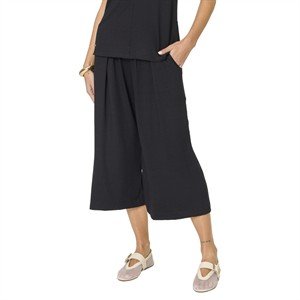 Calça Pantacourt com Bolsos 