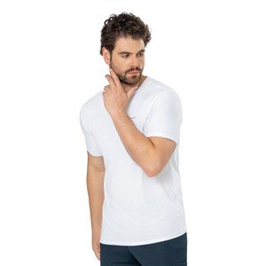 Camiseta Masculina com Mangas Curtas e Tecido Leve | DiCorpo 