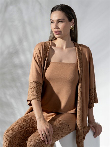 Kimono em Malha Retilínea com Mangas ¾ Amplas 43009