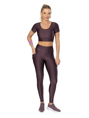 Legging Recortada com Bolsos e Cós Alto Duplo – Média Compressão 