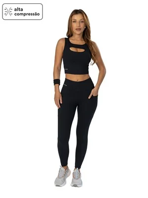 Legging Recortada com Bolsos Cós Alto Duplo Alta Compressão 