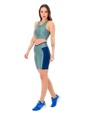 Bermuda Meia Coxa, com Bolsos e Cós Duplo em V  | DiCorpo 