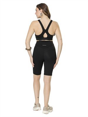 Bermuda Ciclista com Bolso no Cós Costas e Efeito Blackout 