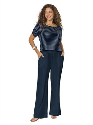 Calça Pantalona com Bolsos e Tecido Texturizado 