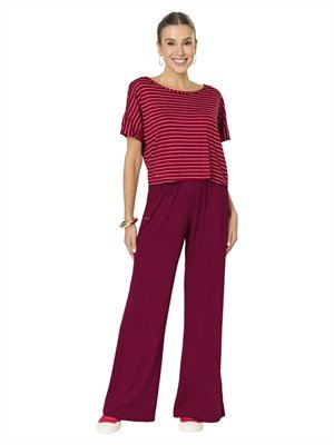 Calça Pantalona com Bolsos e Tecido Texturizado 