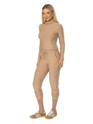 BLUSA DICORPO COM GOLA ALTA 