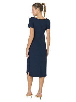 Vestido Camiseta Midi com Fenda nas Laterais 