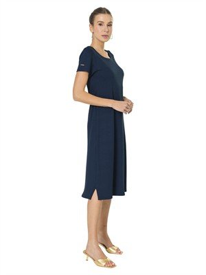 Vestido Camiseta Midi com Fenda nas Laterais 
