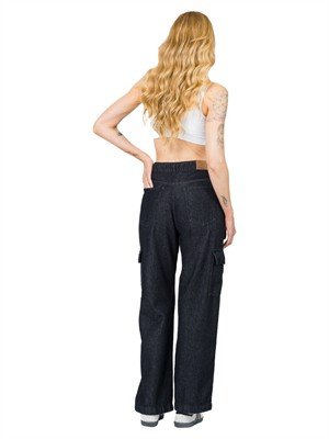Calça Jeans Cargo com Bolsos Laterais 