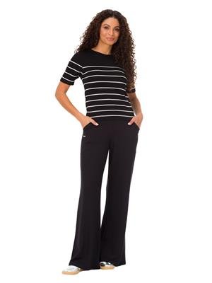 Camiseta Mangas Curtas em Tricô Leve | DiCorpo 