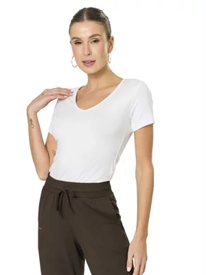 Baby Look Básica com Decote V  