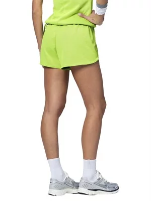 Shorts com Falso Transpasse e Elástico Personalizado na Cintura 